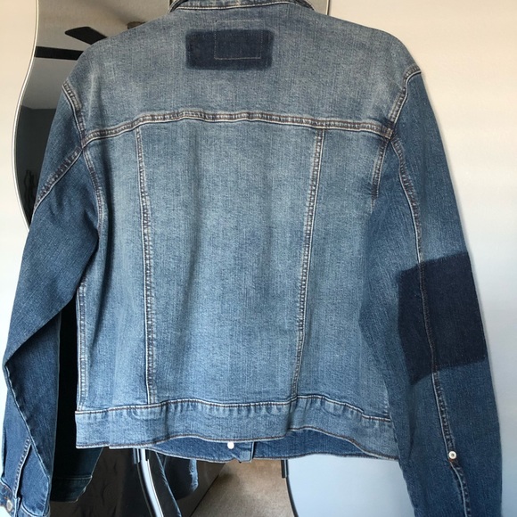 NWOT removable furry collar jean jacket - Picture 4 of 4